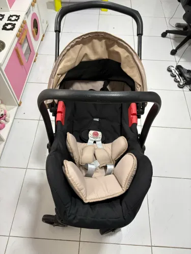 Carrinho + Bebê conforto
