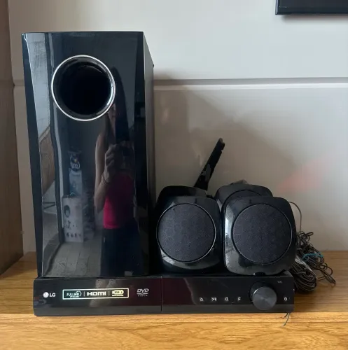 HOME THEATER LG dh4130s