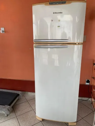 Geladeira Electrolux Frost Free Premium DFF44 - Excelente Estado
