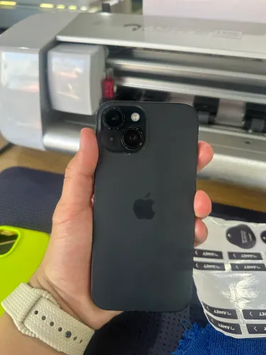 iPhone 15 128GB