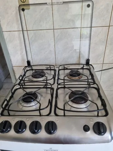 Fogão quatro bocas