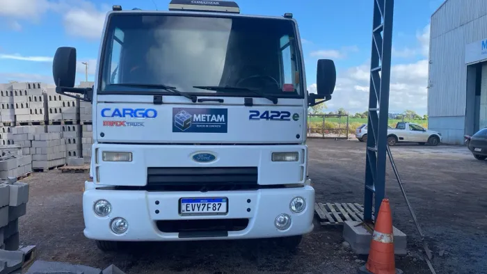 Vende-se ou troca por carreta