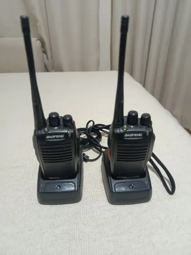 Par de rádio comunicador Baofeng BF-777S