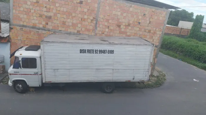 ? Vendo Mercedes-Benz L 608 D (1983) - Baú de 6 Metros - Pronto para Trabalhar!