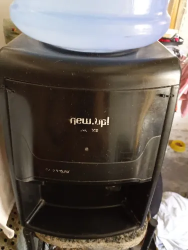 Gela água tem que comprar uma torneirinha 