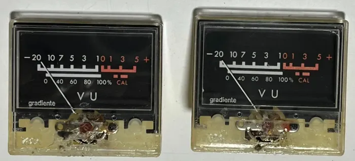 Tape Deck Gradiente S-125 - Par de VUs