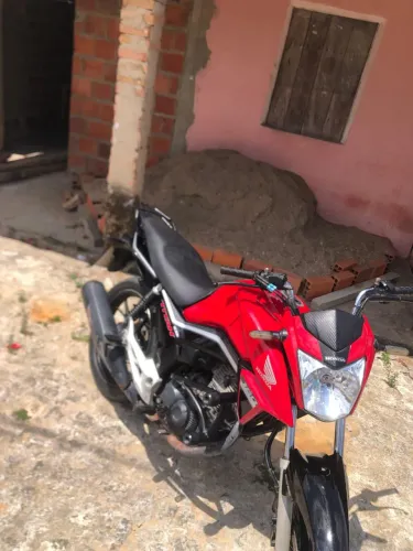 Titan 160 nova de idoso em perfeito estado nada pra fazer só pegar e rodar