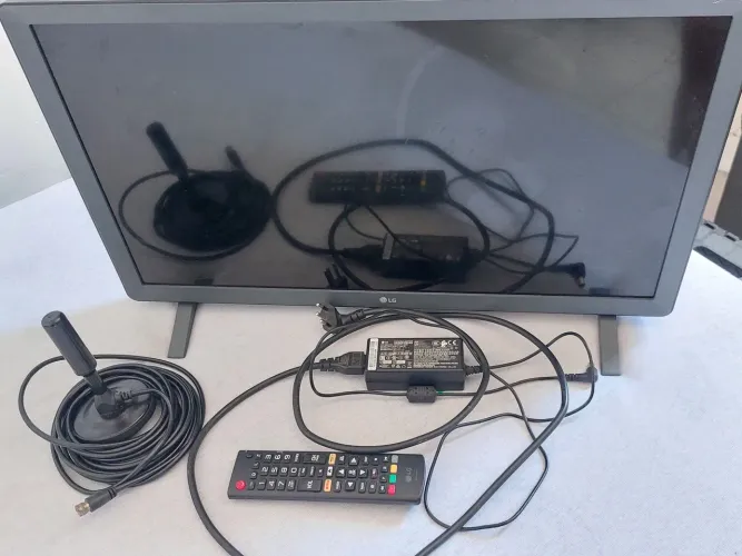 TV LG 24 + Controle e Antena<br>? R$ 400