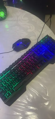 Kit teclado e mouse Gamer RBG