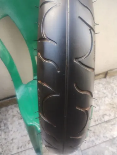 PNEU DIANT. CB 300, FAZER 250, TWISTER - VIU O ANÚNCIO ESTÁ DISPONÍVEL