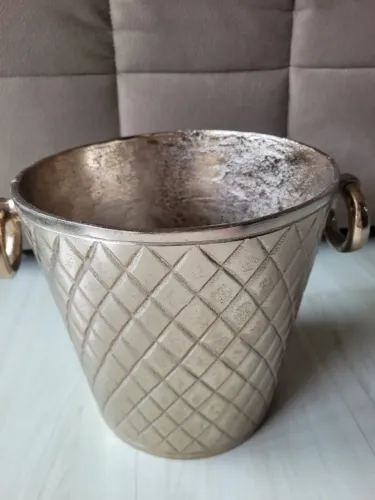 Vende-se Balde de gelo/champanheira - R$ 100,00