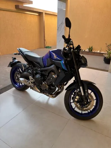 Mt 09 único dono 7.920 km sem detalhes