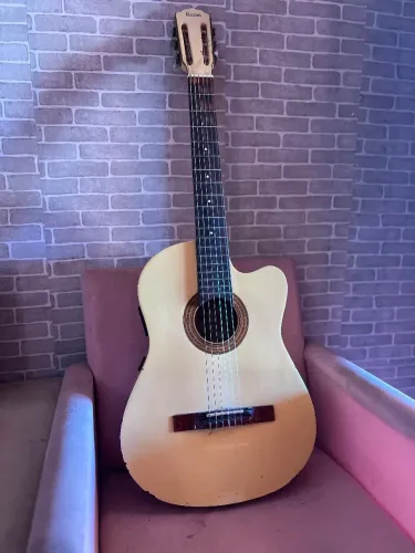 Violão Rozini Elétrico com Cutaway + Cabo P10 Incluso