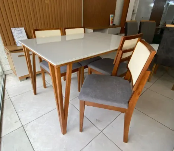 Pronta entrega! Receba amanhã! Mesa Safira 1,36x90 com 4 Cadeiras Safira