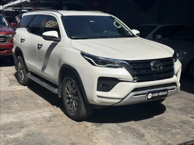 Toyota Hilux SW4 SRX 4X4 2.8 TDI 16V Dies. Aut. 2021