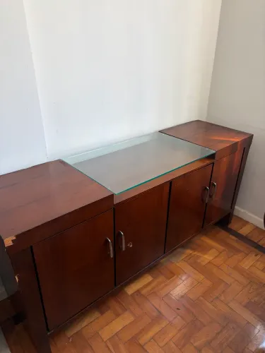 Buffet / Aparador em Madeira com Tampo de Vidro