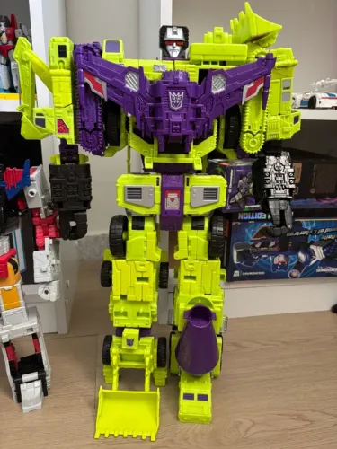 TRANSFORMERS COMBINER WARS DEVASTATOR