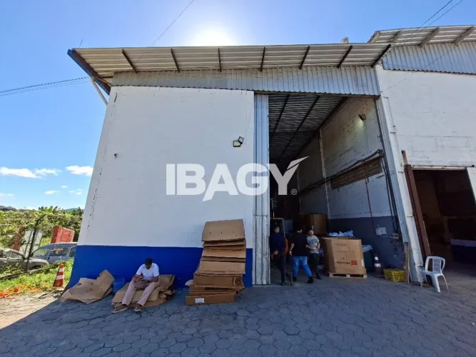 Oportunidade! Galpão em Vila Becker - Santo Amaro da Imperatriz