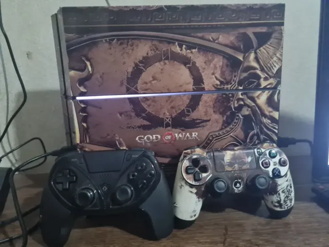Play Station 4