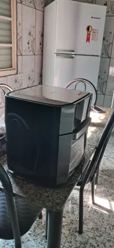 Vende-se fritadeira erfrayer semi nova Britânia usada apenas 2 vezes
