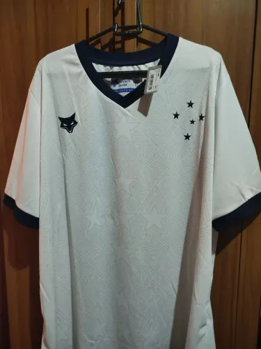 Camisa do Cruzeiro, licenciada, tamanho 2GG, veste GG na etiqueta