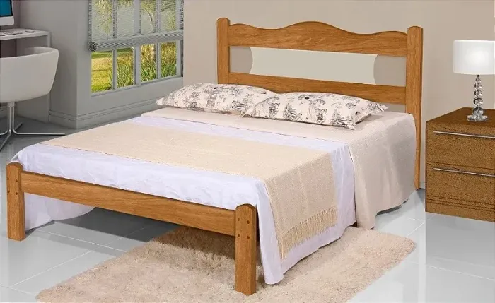 Cama de casal de madeira