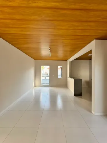 Casa Térrea no Parque Athenas | 425m² de Terreno | 4 Quartos | 2 Suítes | Quintal