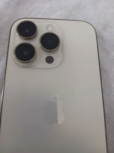 iPhone 14 Pro Dourado