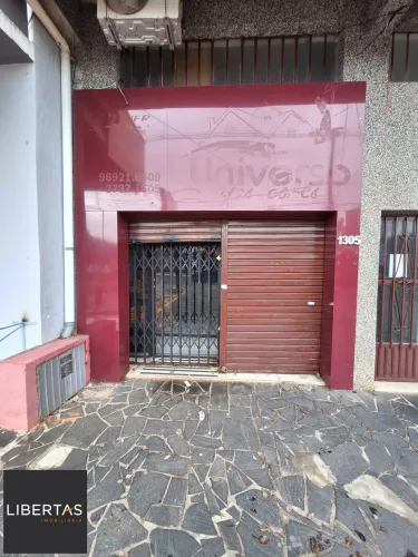 Loja de frente na Campos Velho, Imovel so pode ser vendido com o Predio Junto.