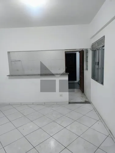 Kitnet em Jardim Santa Rosa, Taboão da Serra: 45m², 2 dormitórios, 1 banheiro e aluguel po