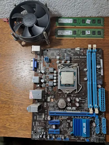 Placa-mãe ASUS P8H61-M LX3 + I5 3470