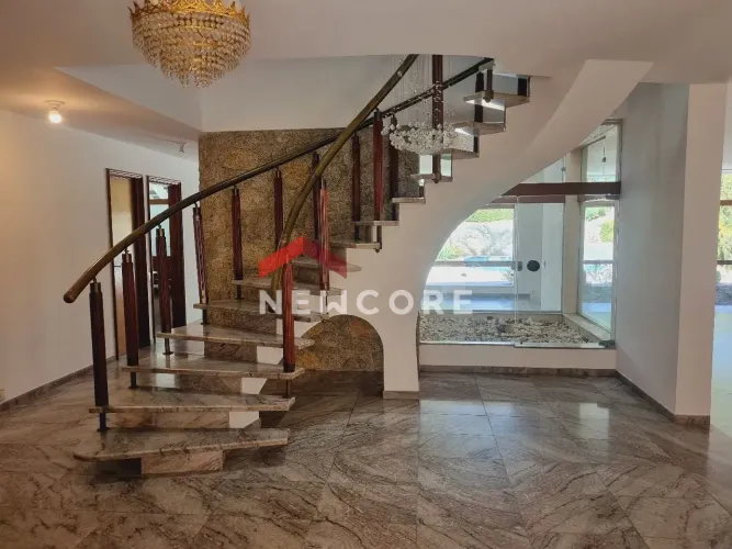 Casa em Avenida Sílvio Sciumbata - Interlagos - São Paulo/SP