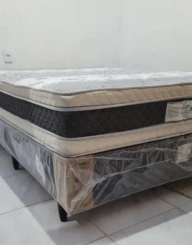 Vendo cama de casal usada apenas 5 meses 