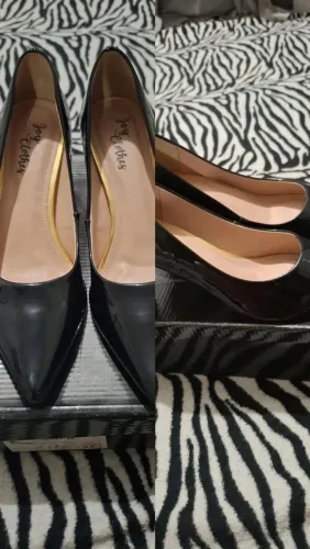 Vende -sapato novinho número 37 ,valor de desapego 70$reais retirada em Vila rabelo1 sobra