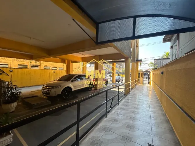 VENDE | APTO DE FRENTE COM SACADA| LOCALIZADO NA AV PRESIDENTE WILSON | SÃO VICENTE