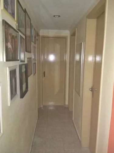 Apto com três quartos sendo um suíte em Adrianópolis - 115m²