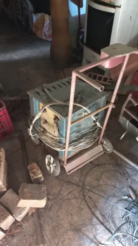 Máquina de solda antiga
