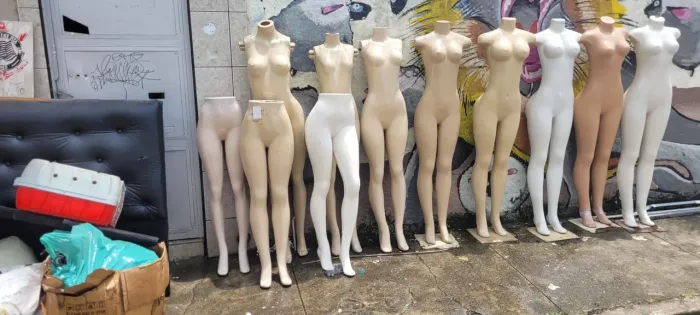 Manequins seminovos
