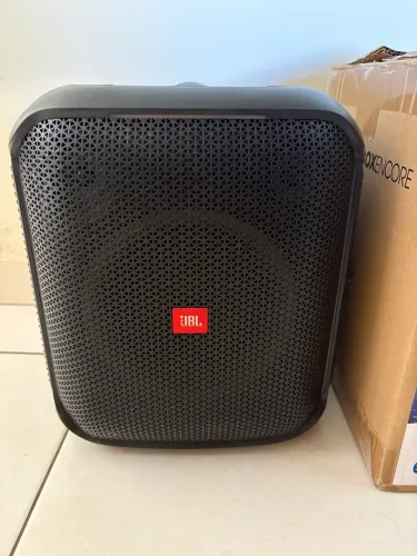 JBL party box encore 2 microfones nova