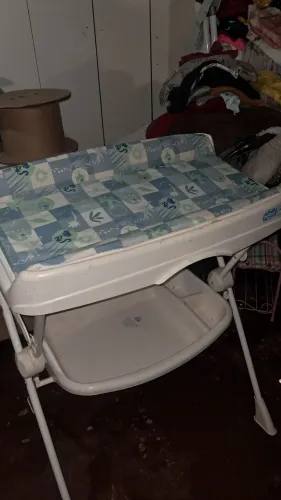 Banheira Burigotto Splash com trocador e prateleira completa e reforçada