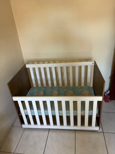 Berço que vira mini cama