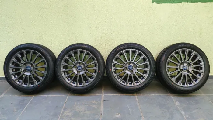 Jogo Rodas Aro 16 - Originais Ford New Fiesta Titanium + Pneus Nexen 195/50 R16 (Novos)