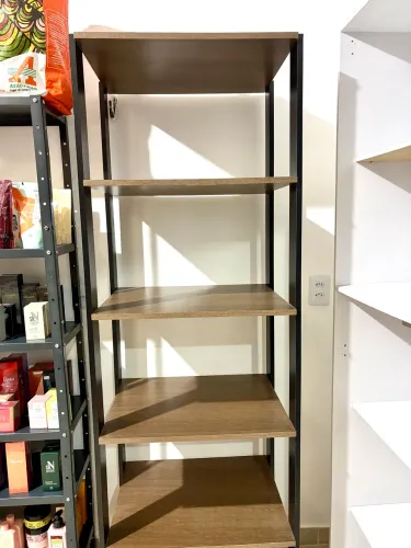 Estante Modulada 5 prateleiras preta/amadeirada