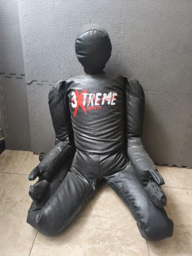 Boneco de treino para artes marciais
