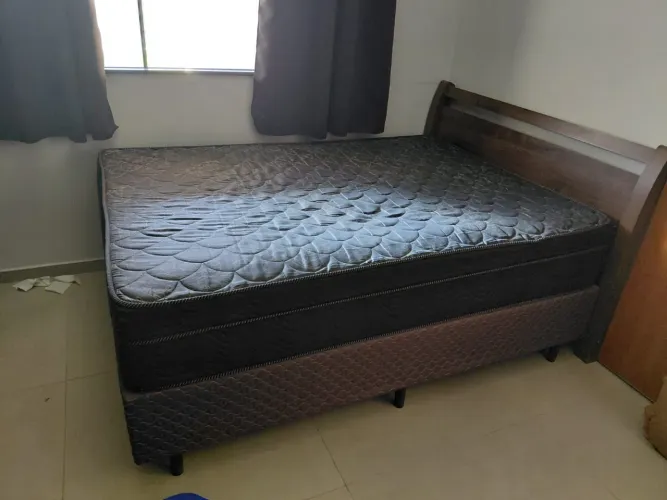 Cama com colchão 