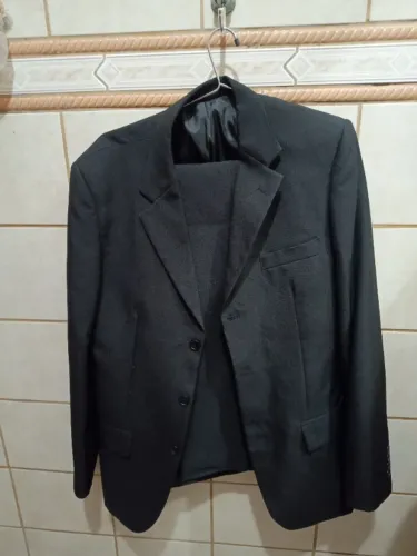 Paletó e calça Wolenz.