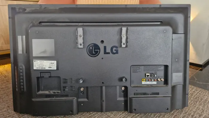 TV LG 39LN5700