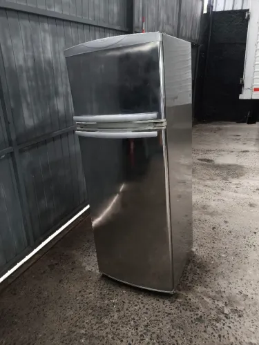 Geladeira inox, entrego volta redonda
