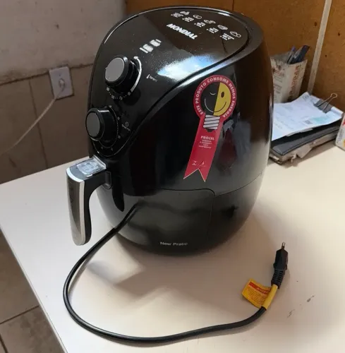 Fritadeira elétrica air fryer mondial 4 litros conservada