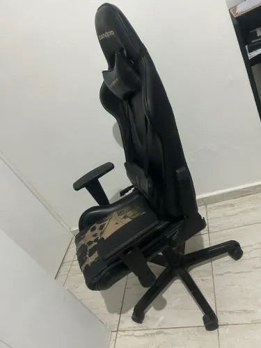 Cadeira Gamer DXRacer para reformar